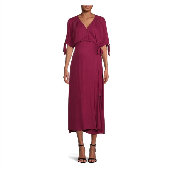 Dresses & Skirts - Maternity Print Wrap Dress